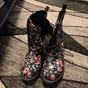 Hot Topic Floral Skull Boots